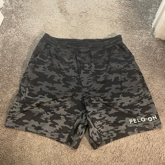 lululemon athletica | Shorts 